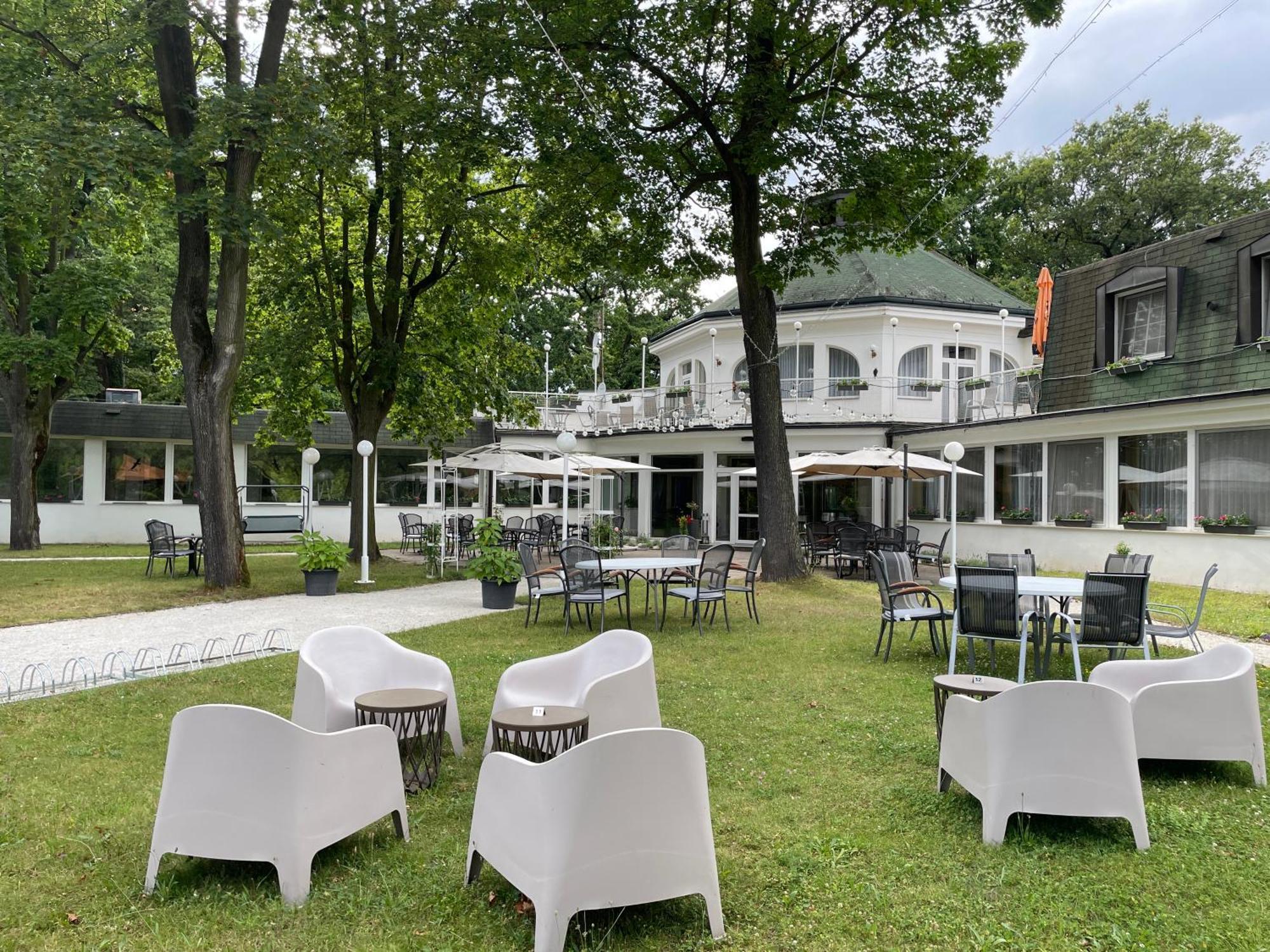 Hotel Ostrov Nymburk Kültér fotó