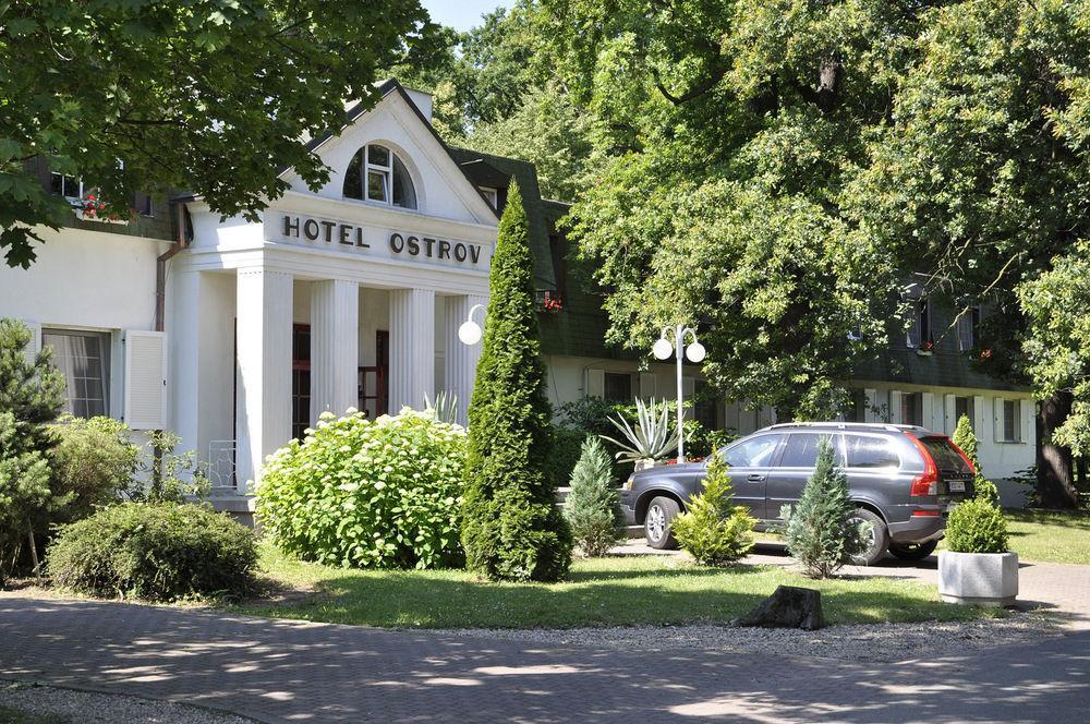Hotel Ostrov Nymburk Kültér fotó