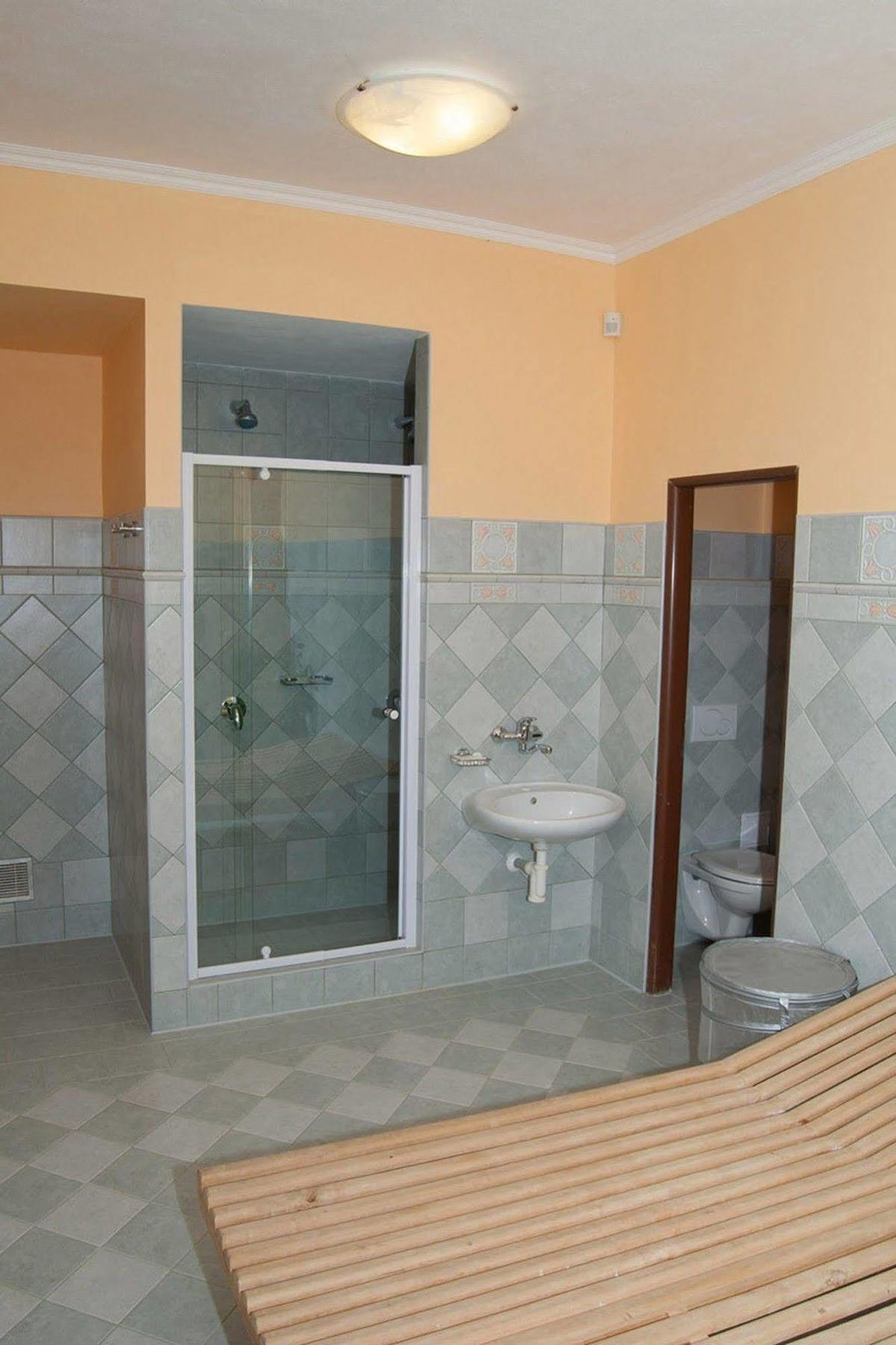 Hotel Ostrov Nymburk Kültér fotó