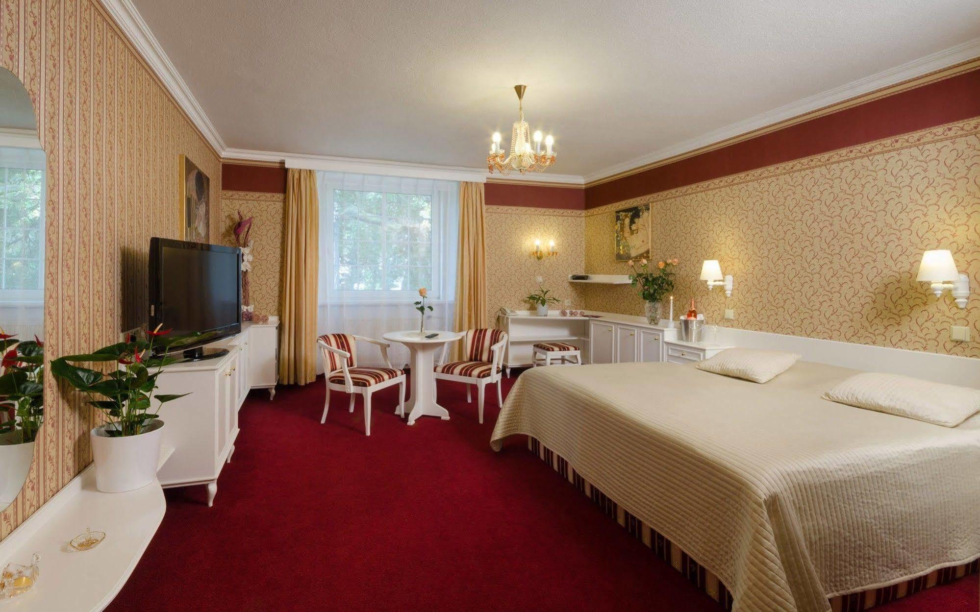 Hotel Ostrov Nymburk Kültér fotó