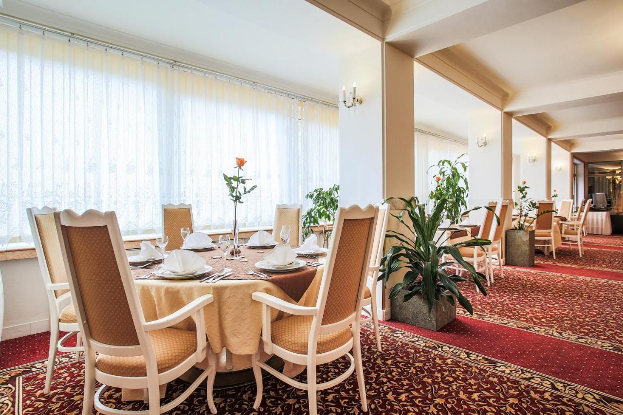 Hotel Ostrov Nymburk Kültér fotó