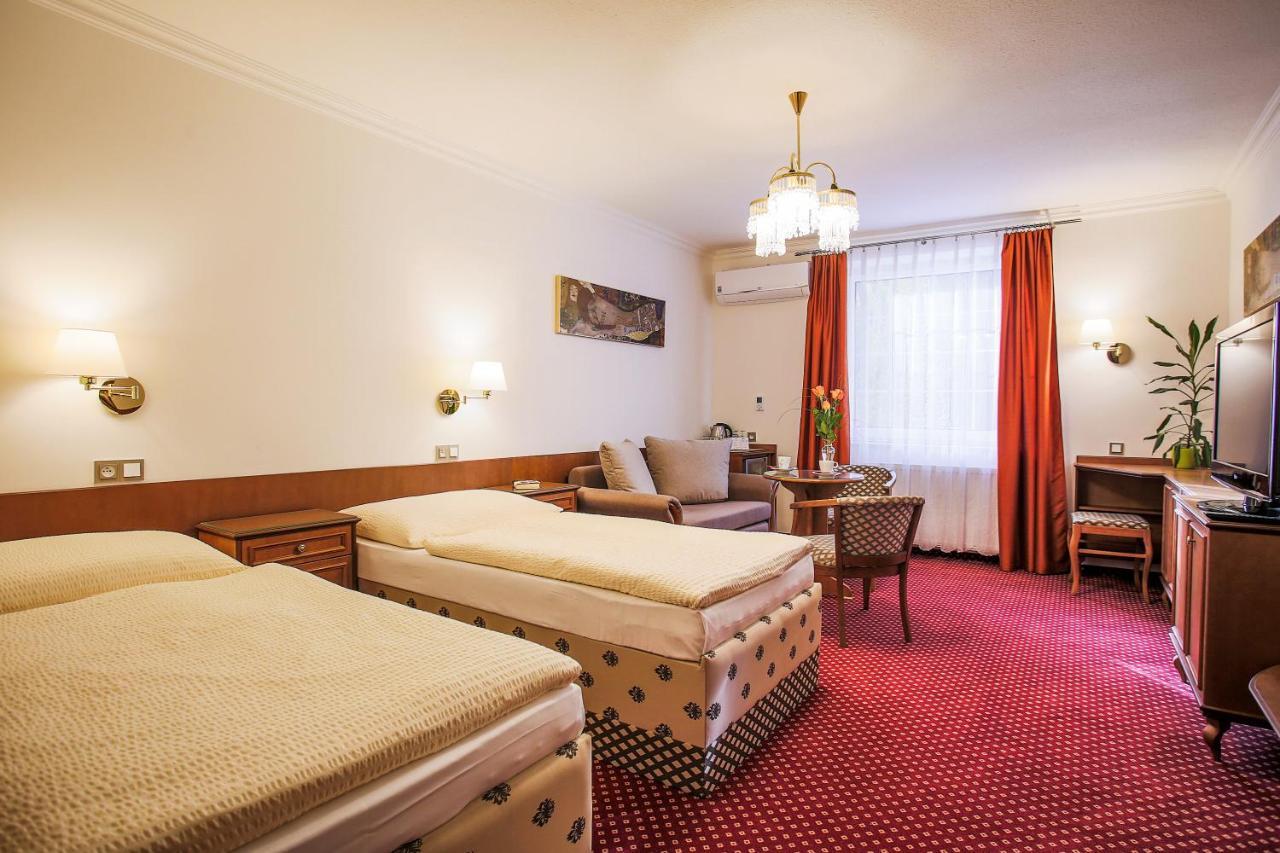 Hotel Ostrov Nymburk Kültér fotó