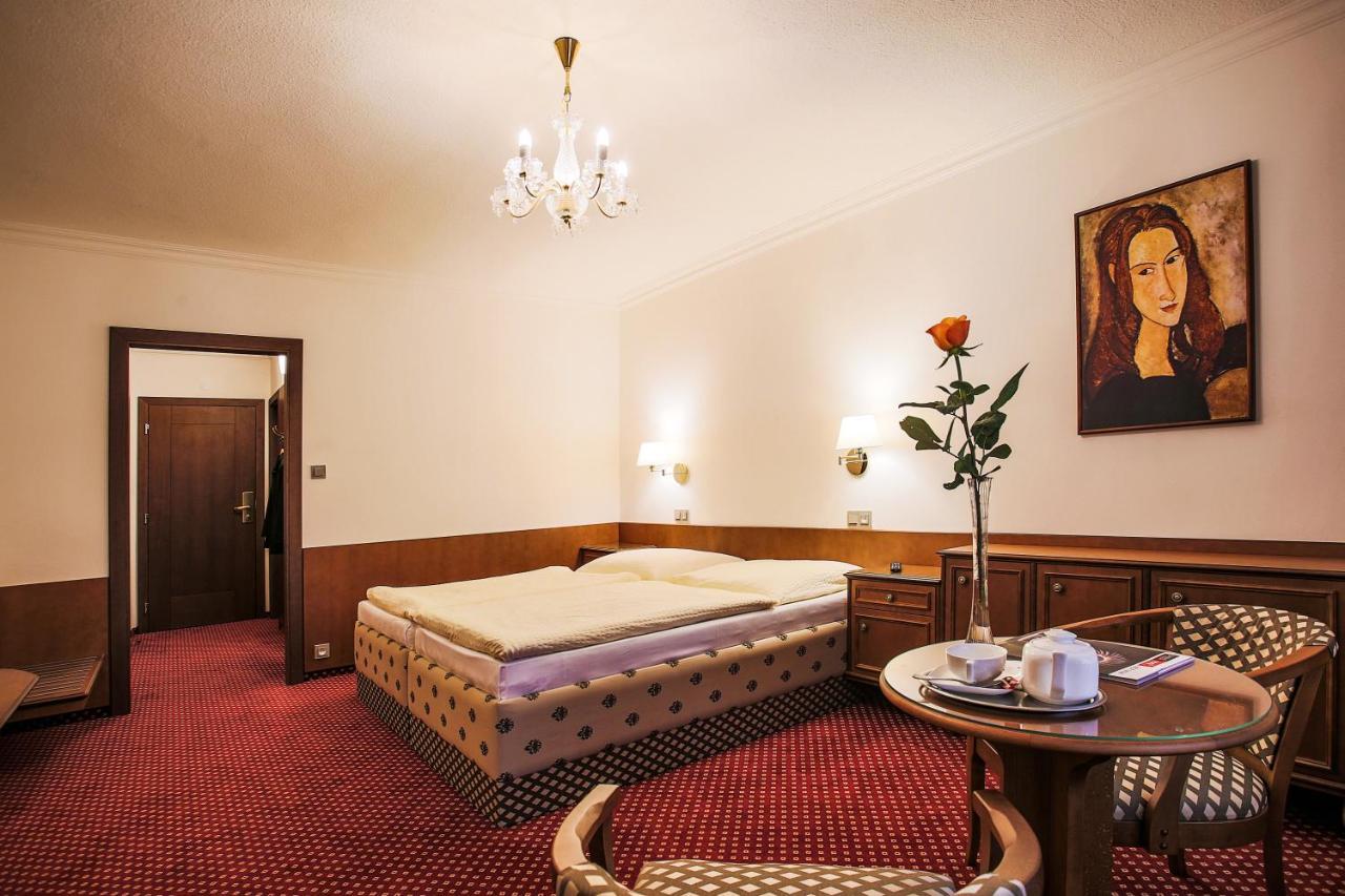 Hotel Ostrov Nymburk Kültér fotó